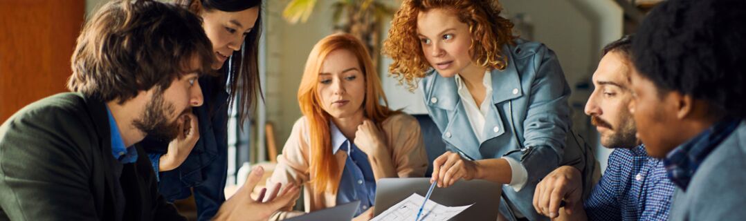 Kleine Gruppe von Menschen