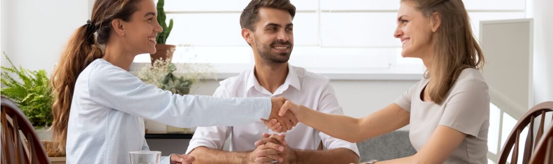 Würfel mit Symbolen zu Nachhaltigkeit