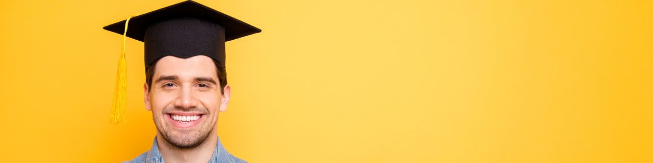 Student mit Abschlusshut